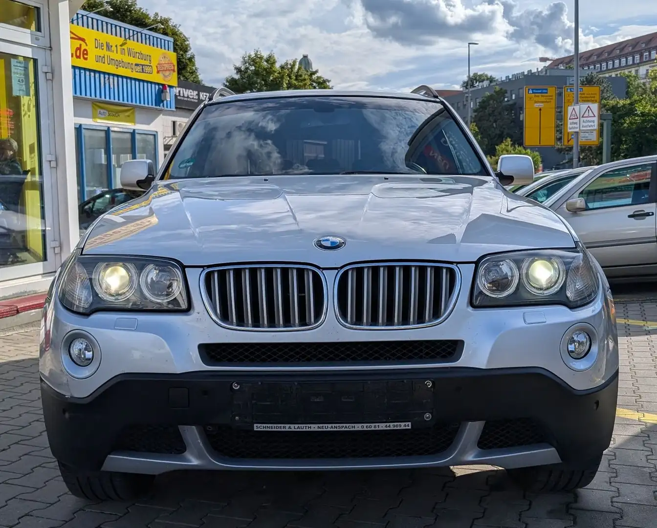 BMW X3 3.0sd xDrive*Temp*Pano*AHK*XEN*2xPdc*Navi*TÜV Argent - 2