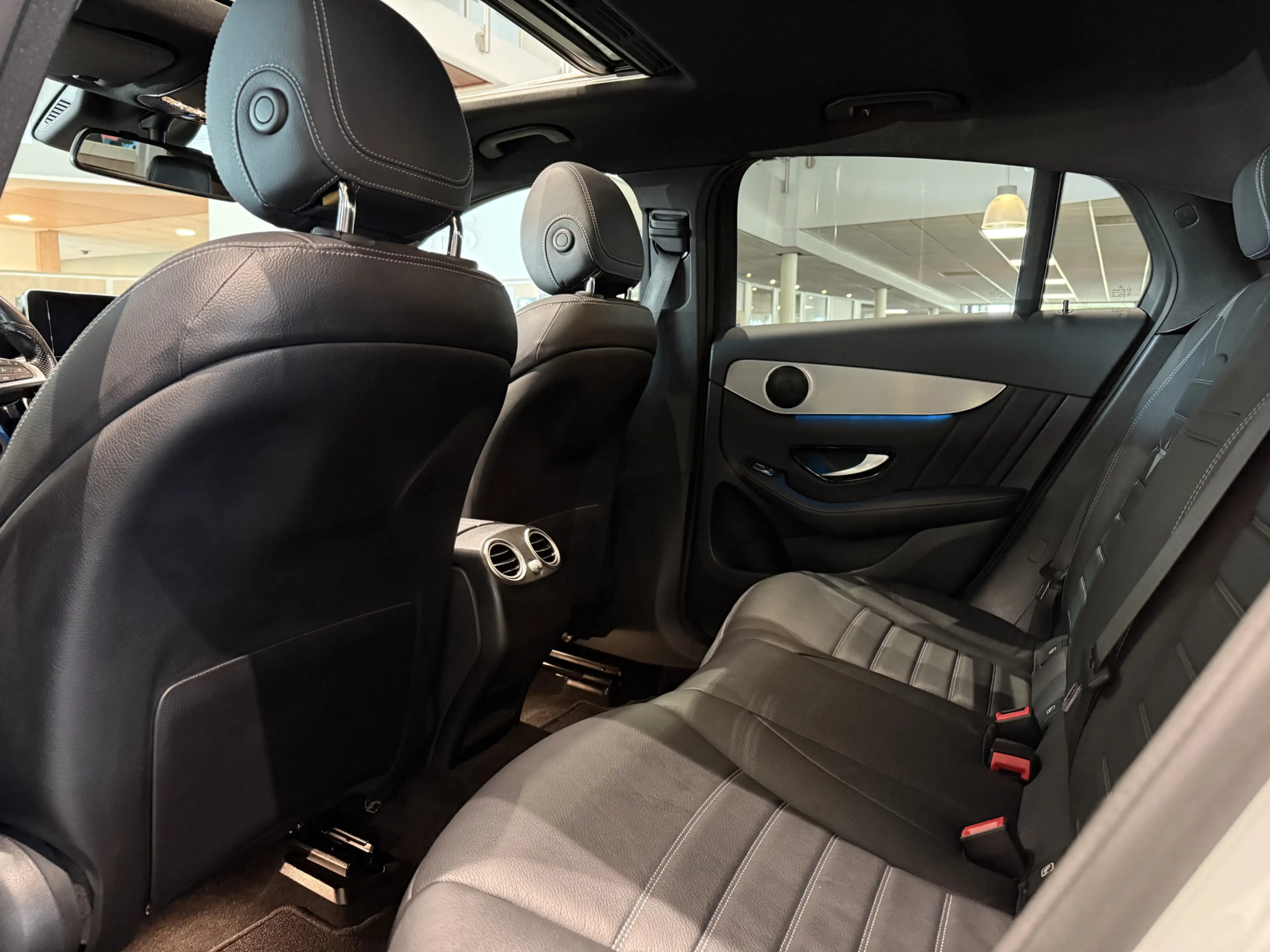 Mercedes-Benz GLC 250 Coupé 4MATIC, Schuifdak, Trekhaak, Leder, 20" — photo 12