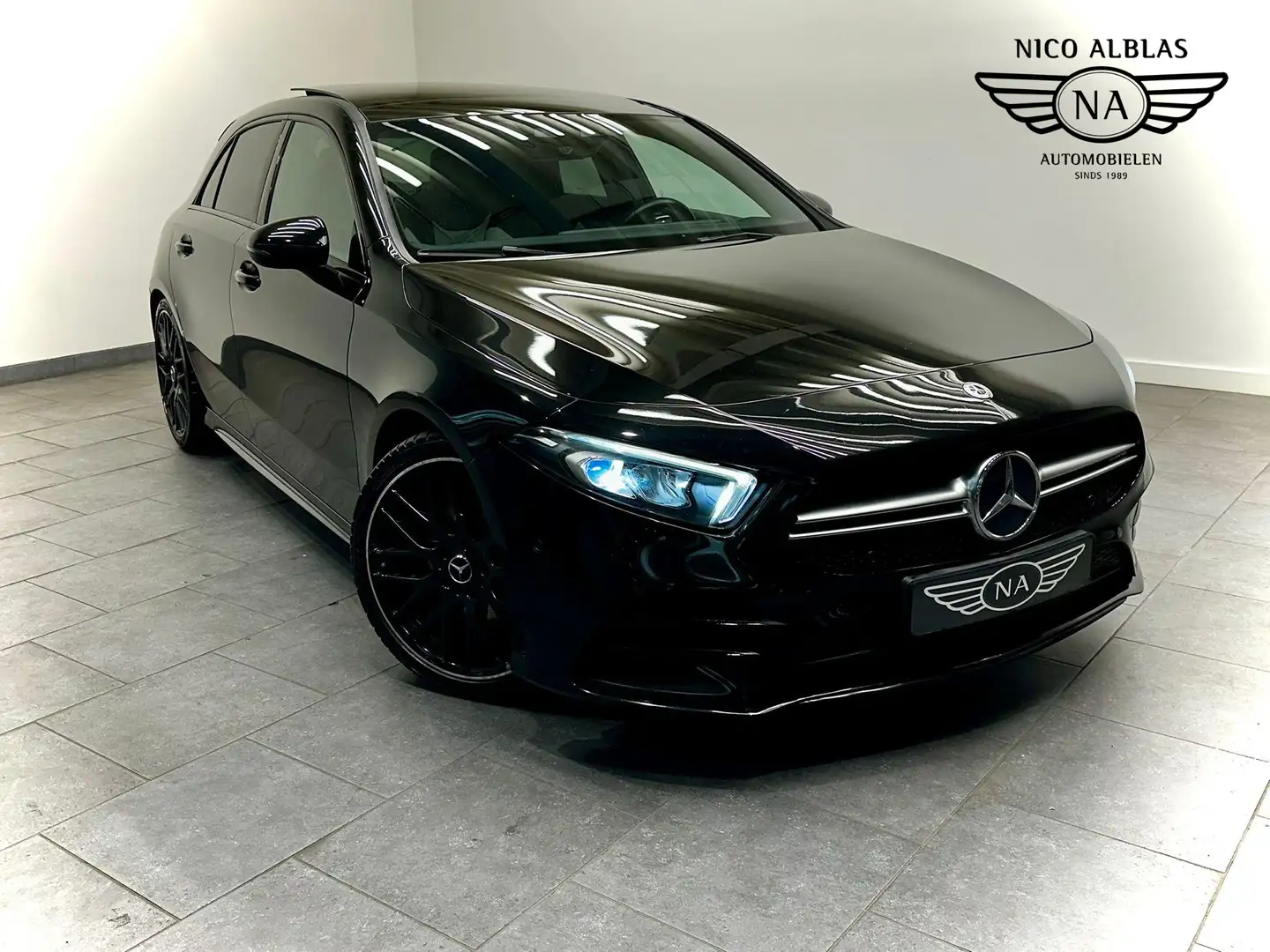 Mercedes-Benz A 200 Business Solution AMG Noir - 1