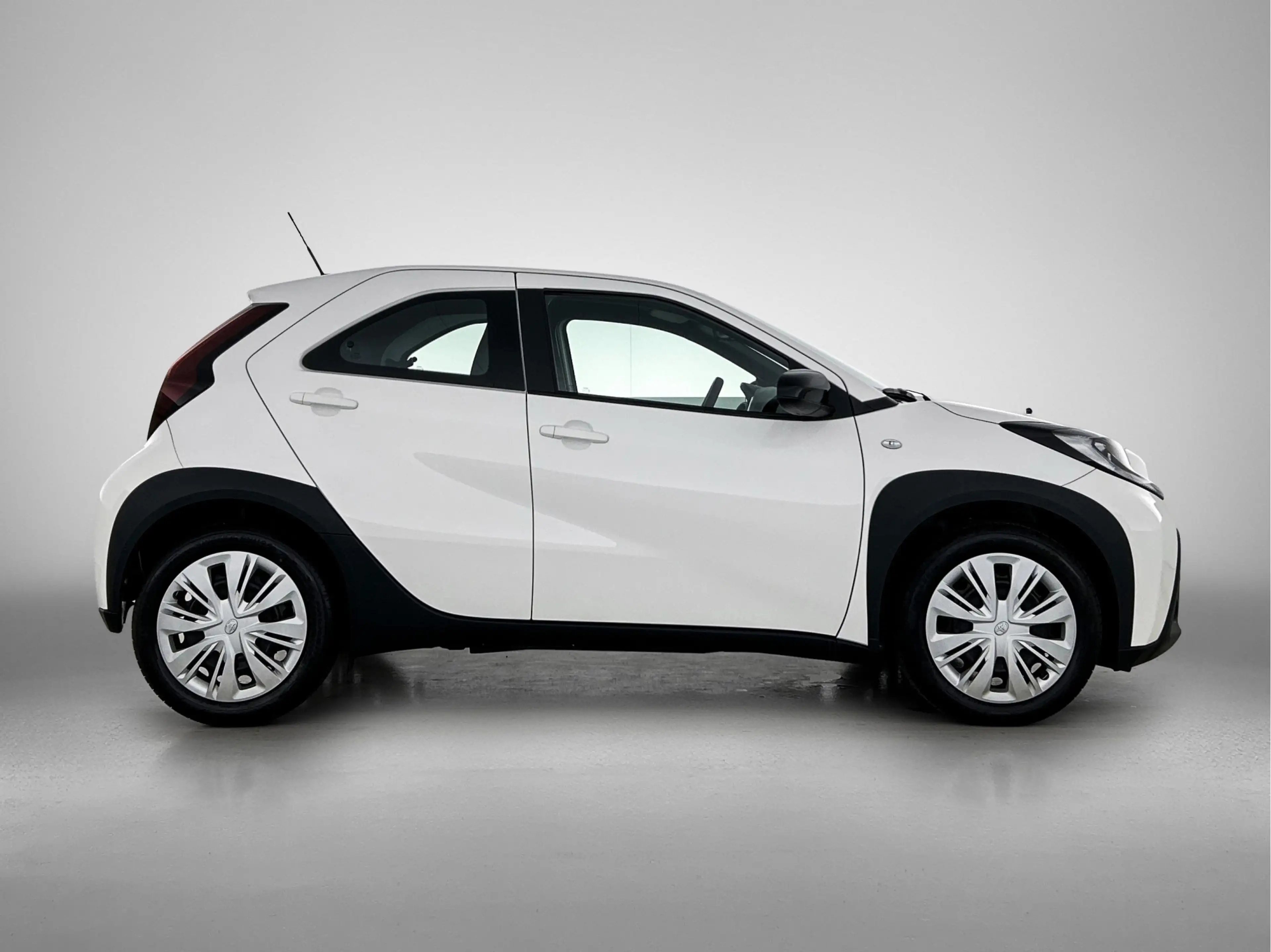 Toyota Aygo X 1.0 VVT-i MT Play | Cruise Control Adaptief | Acht — photo 11