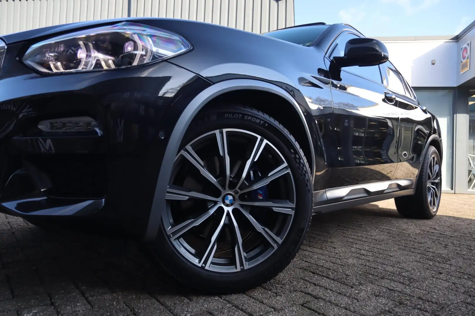 BMW X4 XDrive30i M Sport / PANODAK / KEYLESS / HUD / CAME Nero - 2