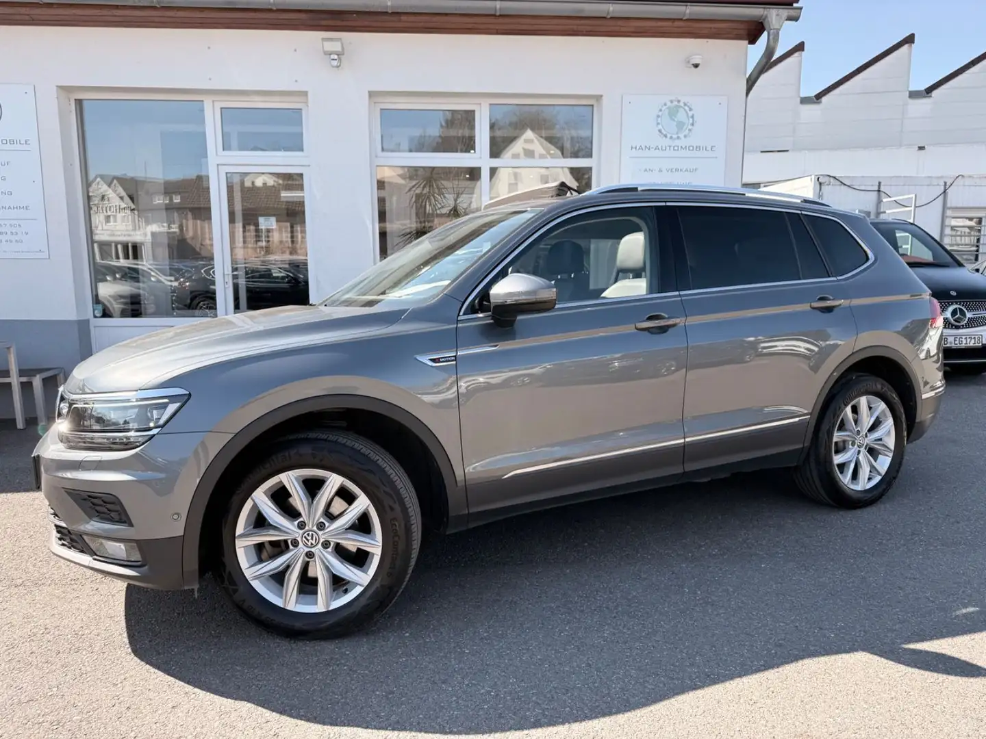 Volkswagen Tiguan Allspace Highline 4Motion*Voll-Leder+Pano Grigio - 1