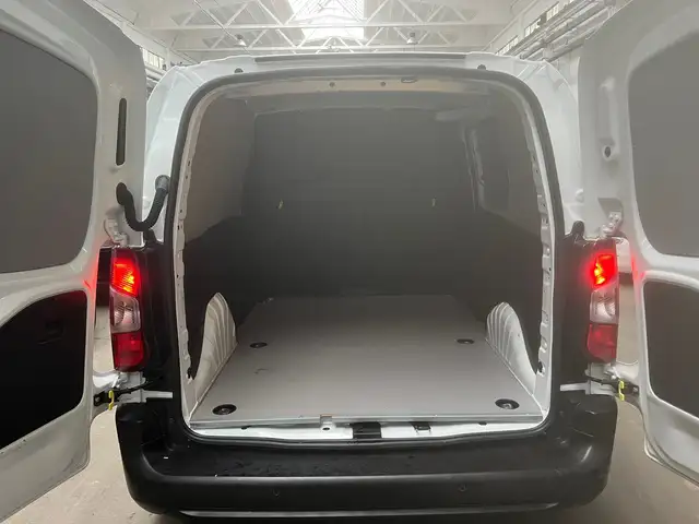 Citroen Berlingo view 10