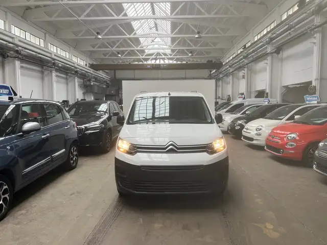 Citroen Berlingo view 3