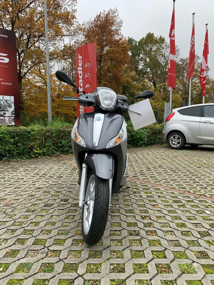 Piaggio Medley 125 Gri - 1