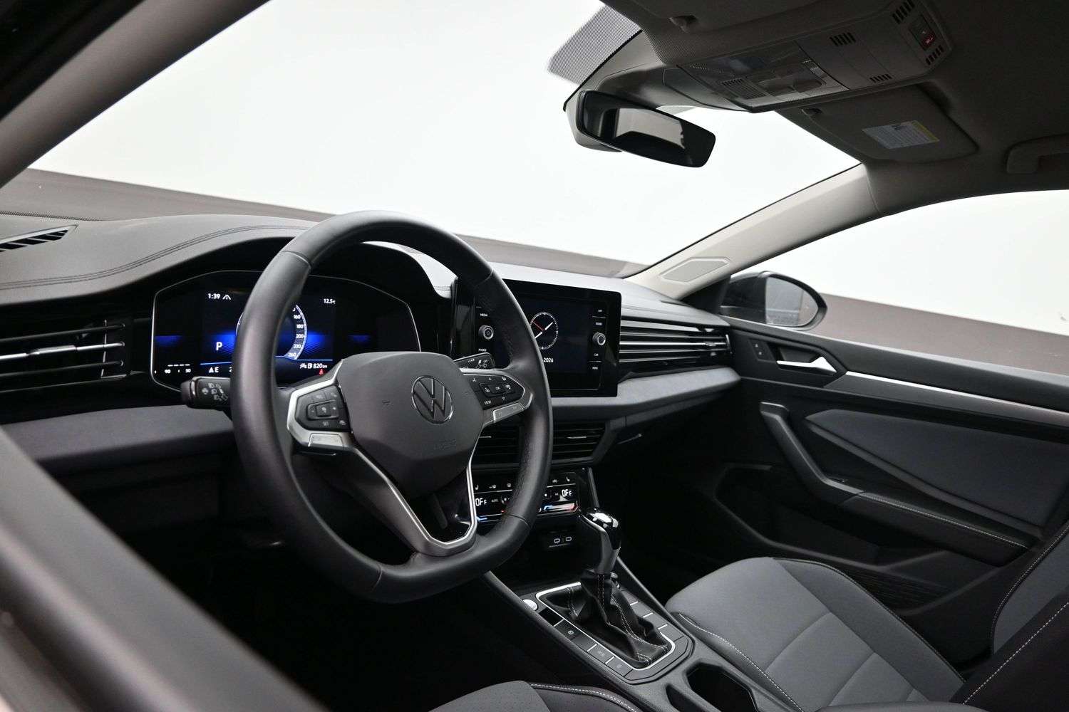 2026 Volkswagen Jetta COMFORTLINE | HEATED SEATS | APPLE CARPLAY | FACTORY REMOTE START | POWER WINDOWS! — photo 5