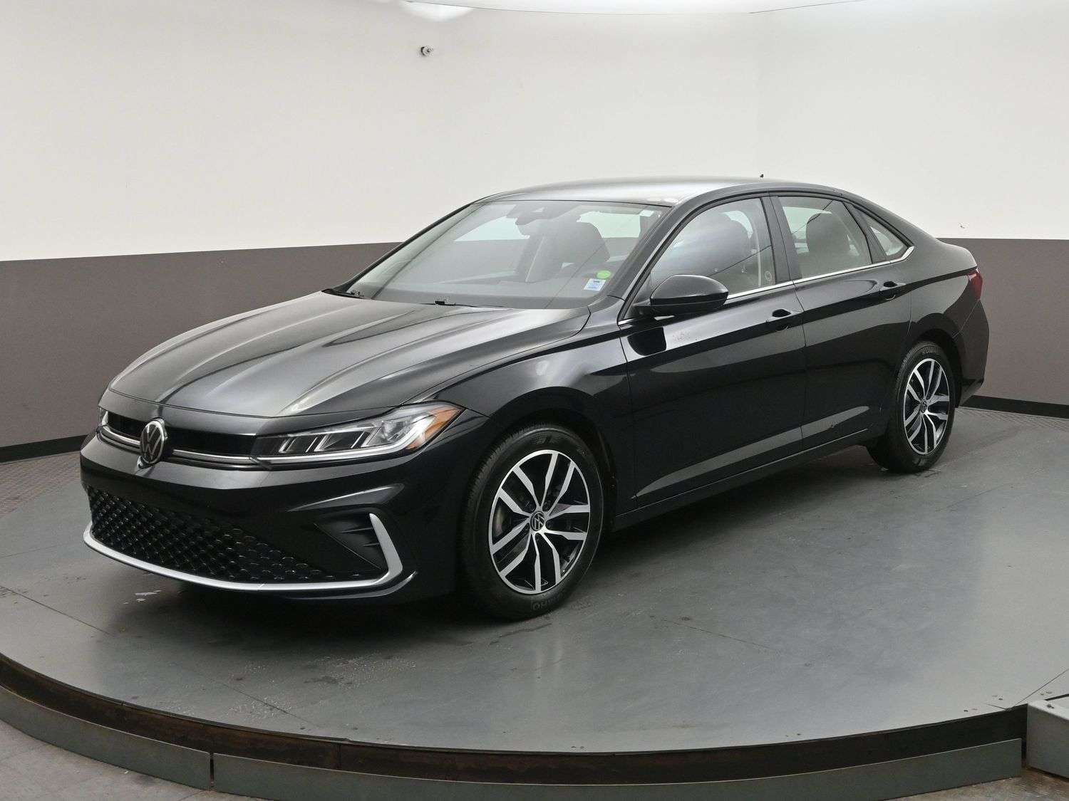 2026 Volkswagen Jetta COMFORTLINE | HEATED SEATS | APPLE CARPLAY | FACTORY REMOTE START | POWER WINDOWS! — photo 3