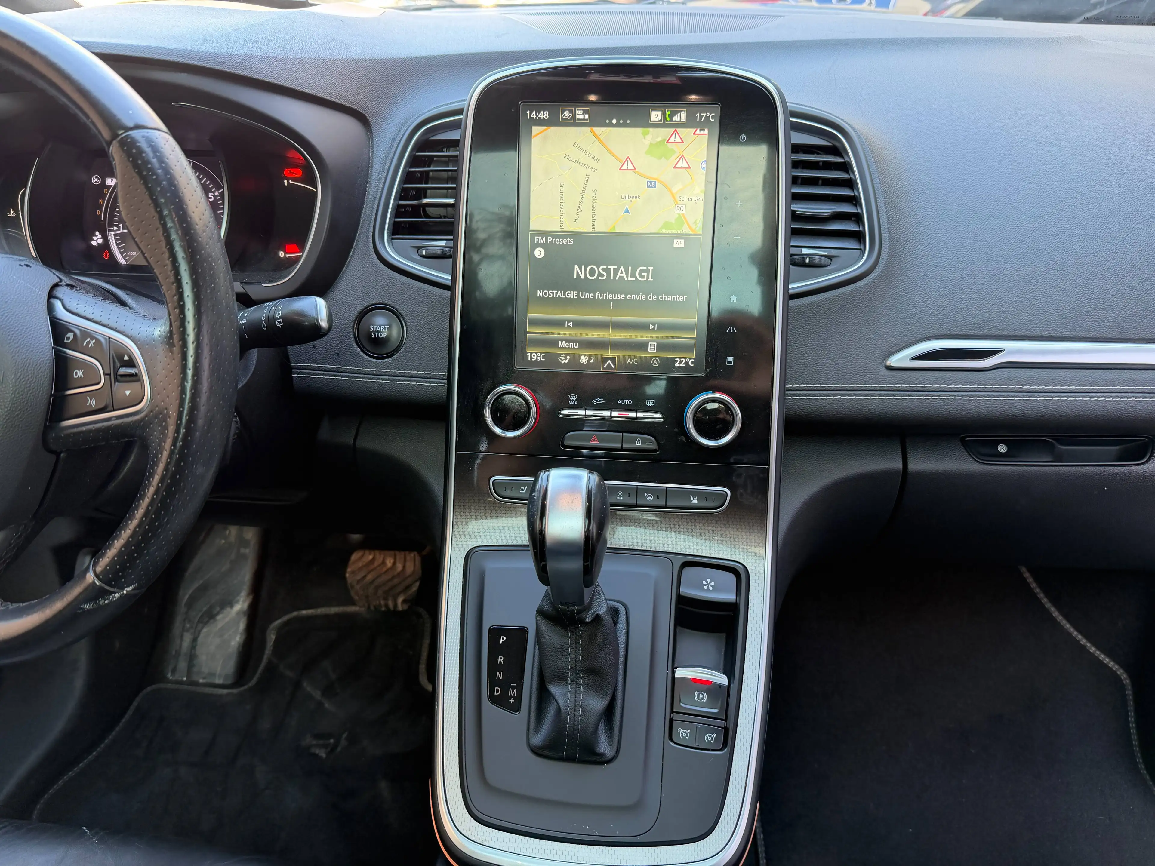 Renault Grand Scenic 1.33 *7 PL+BOITE AUTO*-TOIT PANO-GPS-CUIR-CAMERA — photo 11