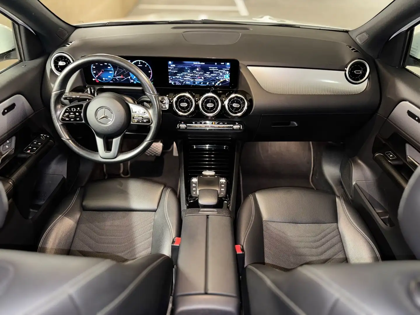 Mercedes-Benz GLA 200 d STYLE LED WIDES. KAM MBUX SPUR AHK Weiß - 2