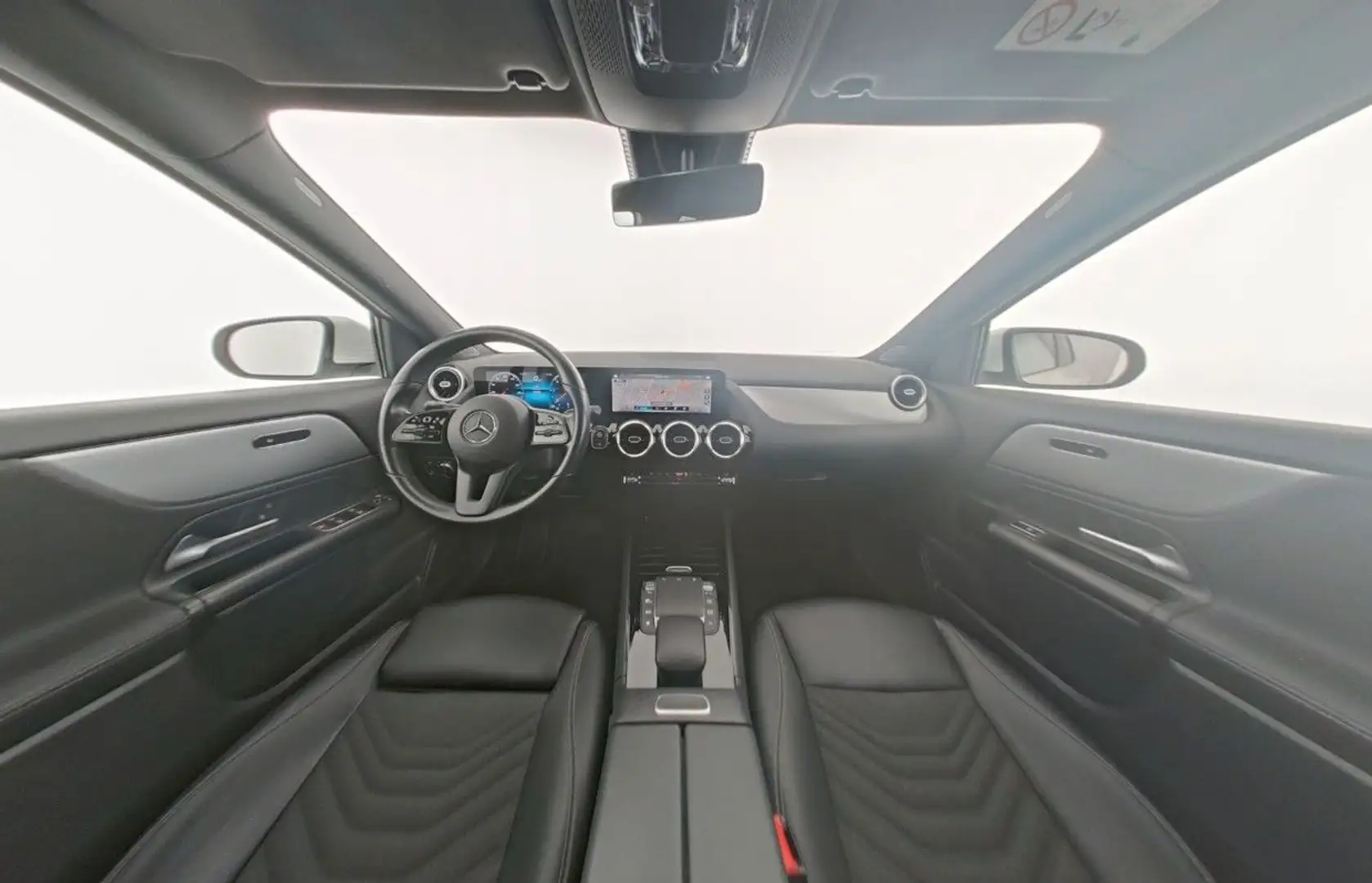 Mercedes-Benz GLA 200 d STYLE LED WIDES. KAM MBUX SPUR AHK Blanc - 2