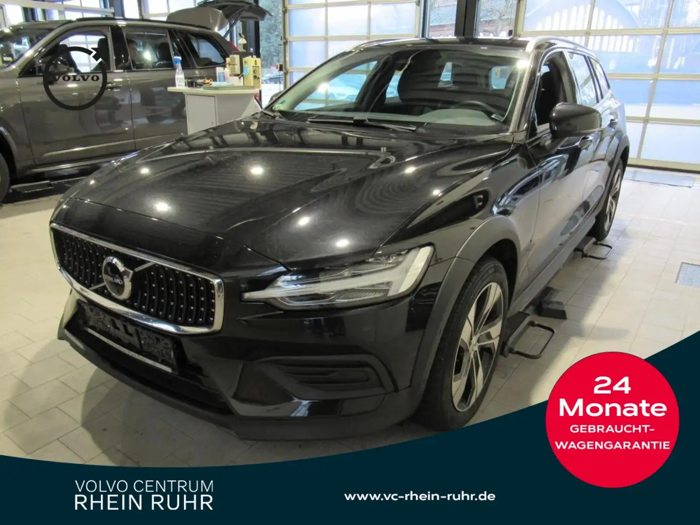 Volvo V60 Cross Country B4 AWD Plus+WINTERPAK+RFK+ Noir - 1