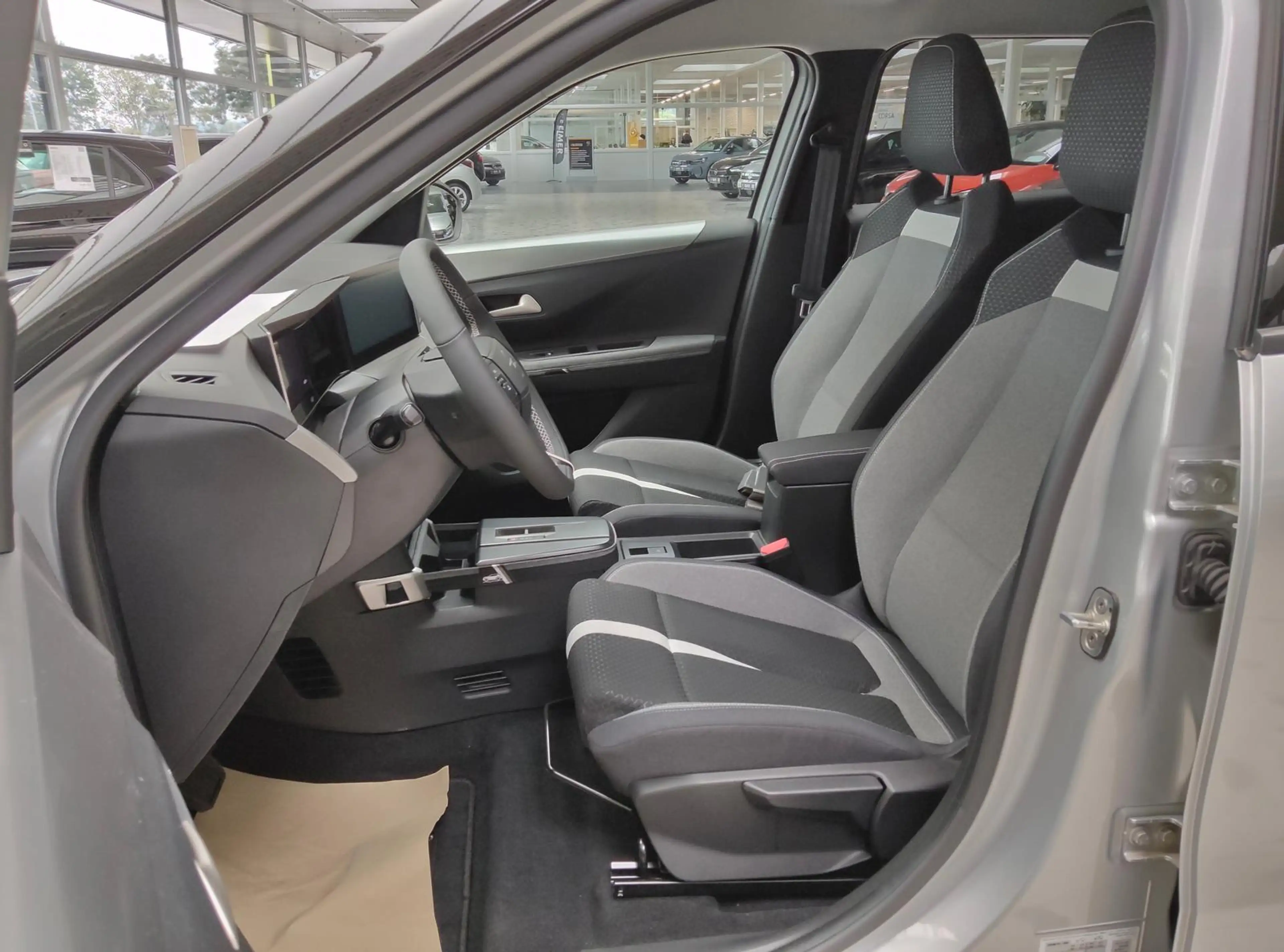 Opel Frontera Electric GS (Rückfahrkamera, Sitz-Lenkradheizung) — photo 11