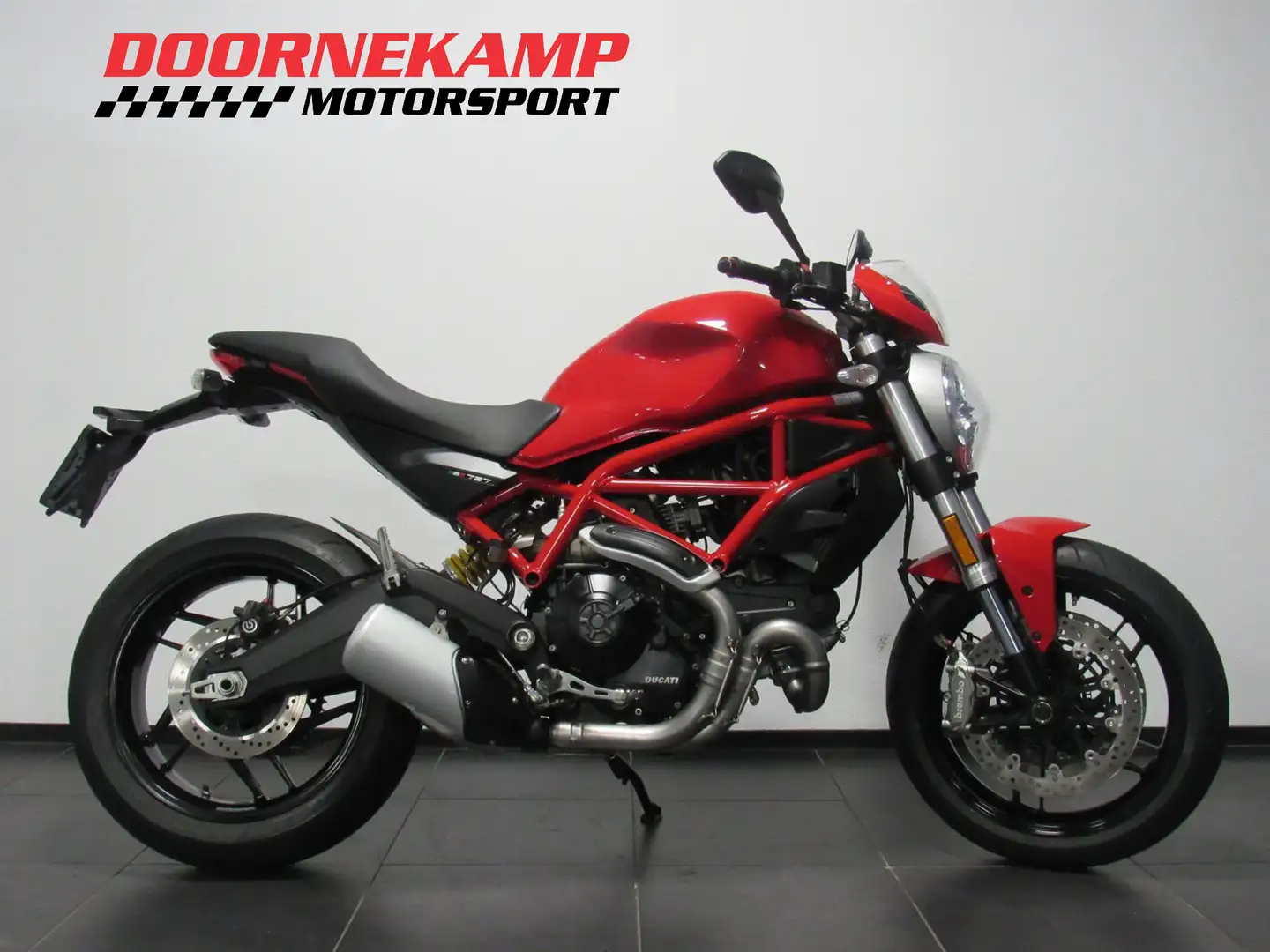 Ducati Monster 797 Rood - 1