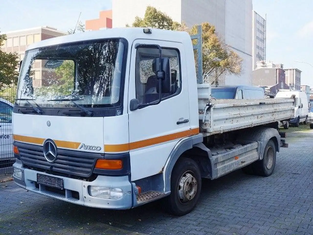 Mercedes-Benz 817 Atego 3-Seiten-Kipper Meiller 2x AHK Maul, foto 1