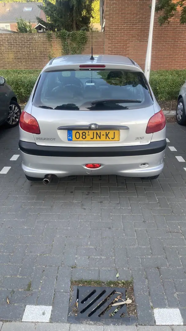 Peugeot 206 1.6-16V XS Premium Grau - 2