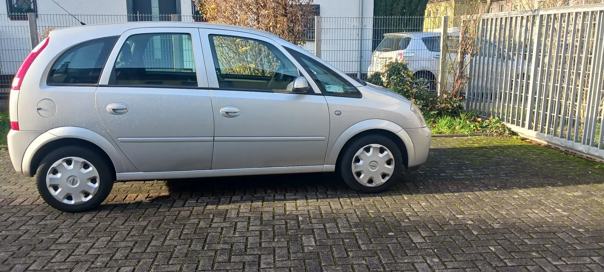 Opel Meriva 1.4 Cosmo TÜV NEU - 2
