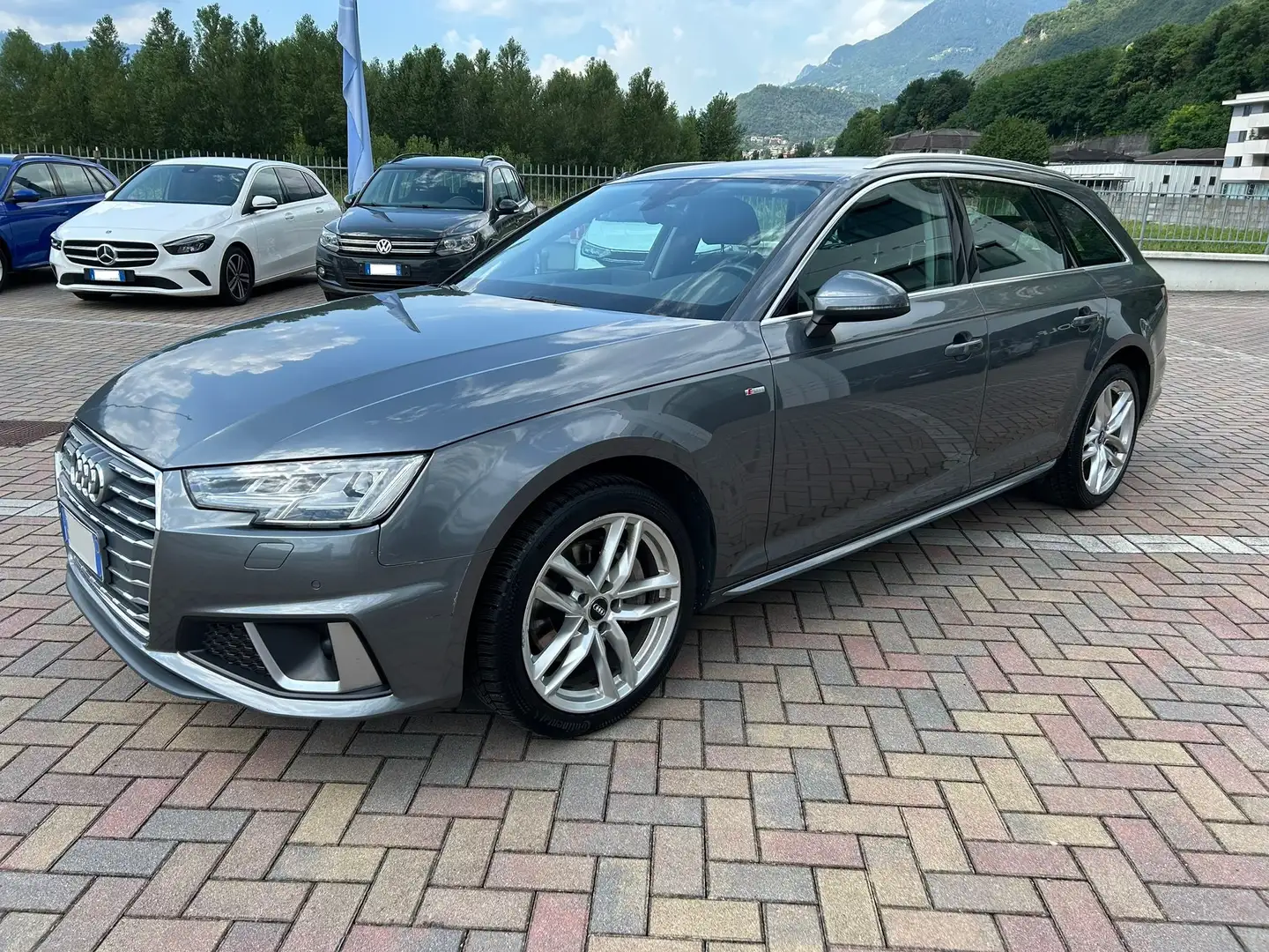Audi A4 Avant 2.0 TDI Quattro S-tronic Gris - 1