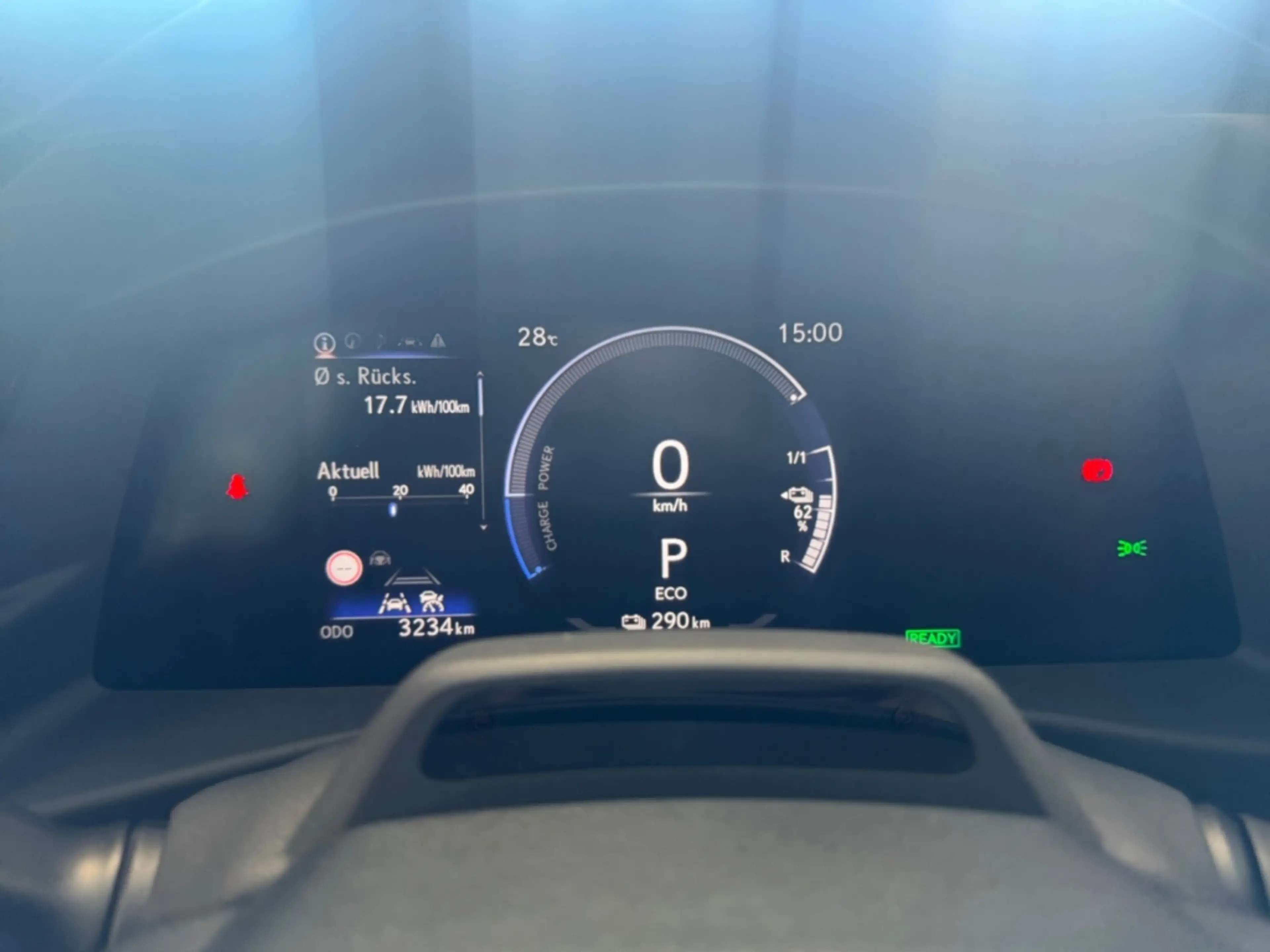 Lexus RZ 300e Comfort Line *LED*ACC*el. Sitze*PDC*SHZ* — photo 14