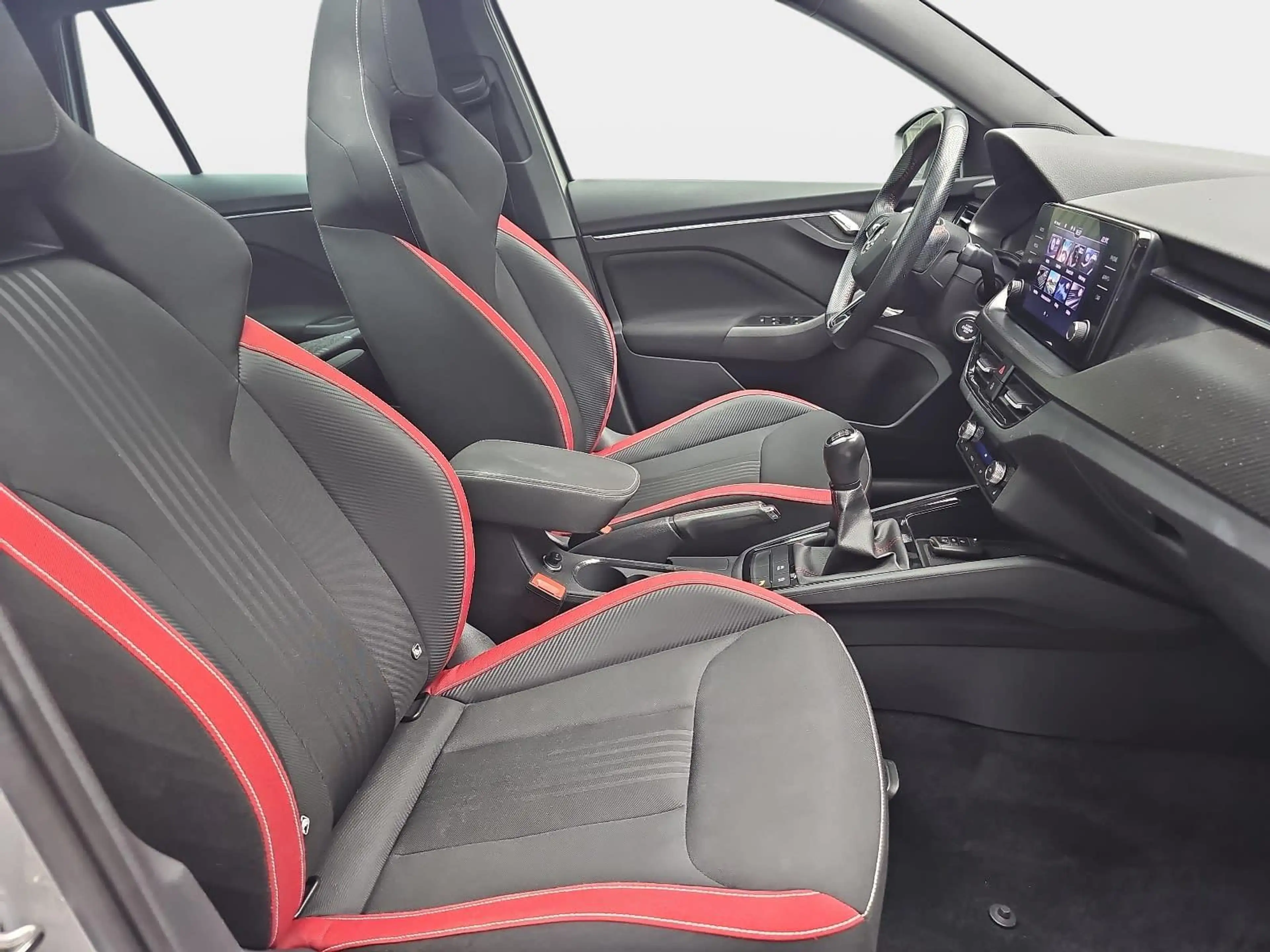 Skoda Kamiq Kamiq 1.0 TSI Monte Carlo LED ACC Winter — photo 17