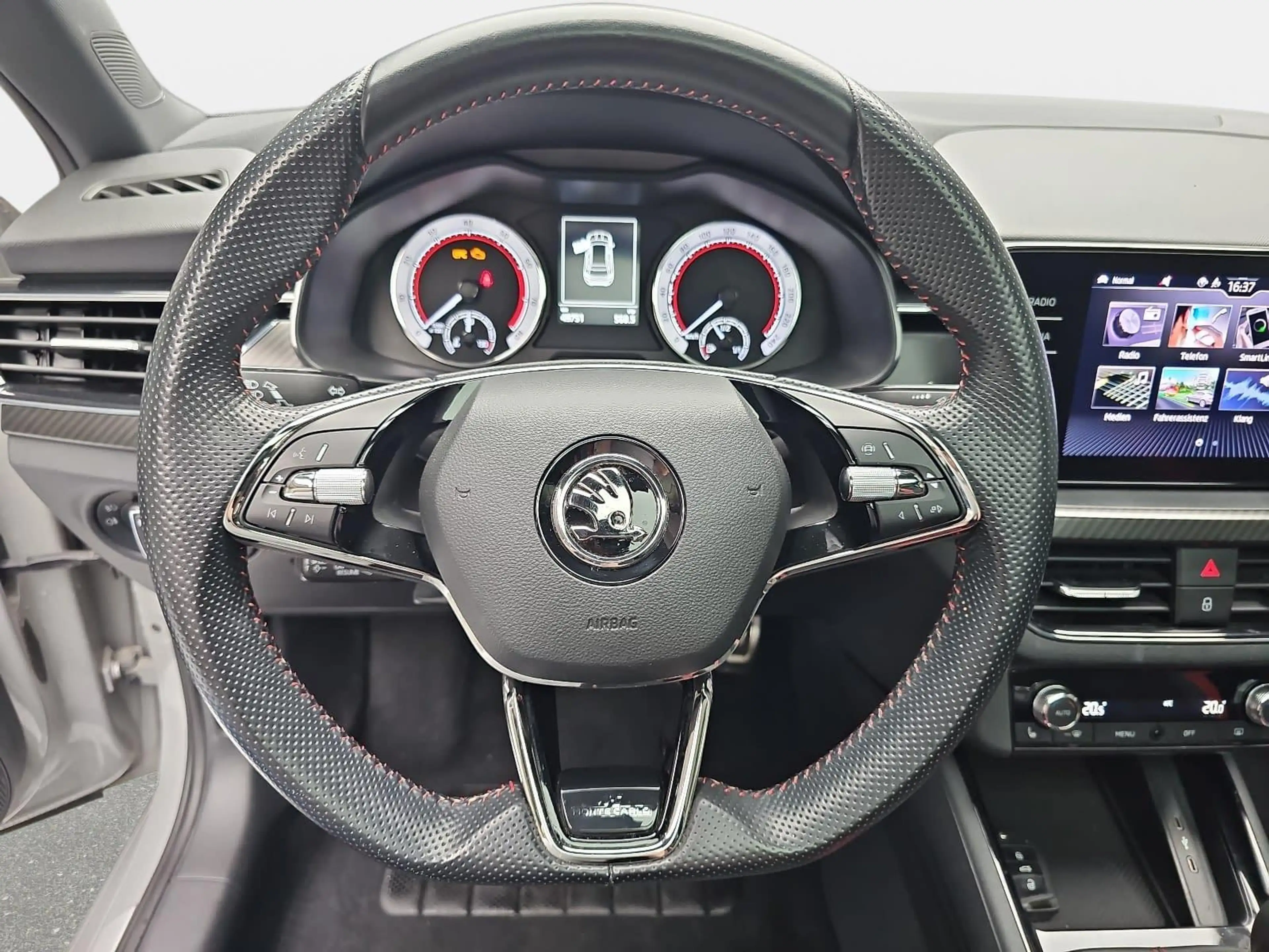 Skoda Kamiq Kamiq 1.0 TSI Monte Carlo LED ACC Winter — photo 14