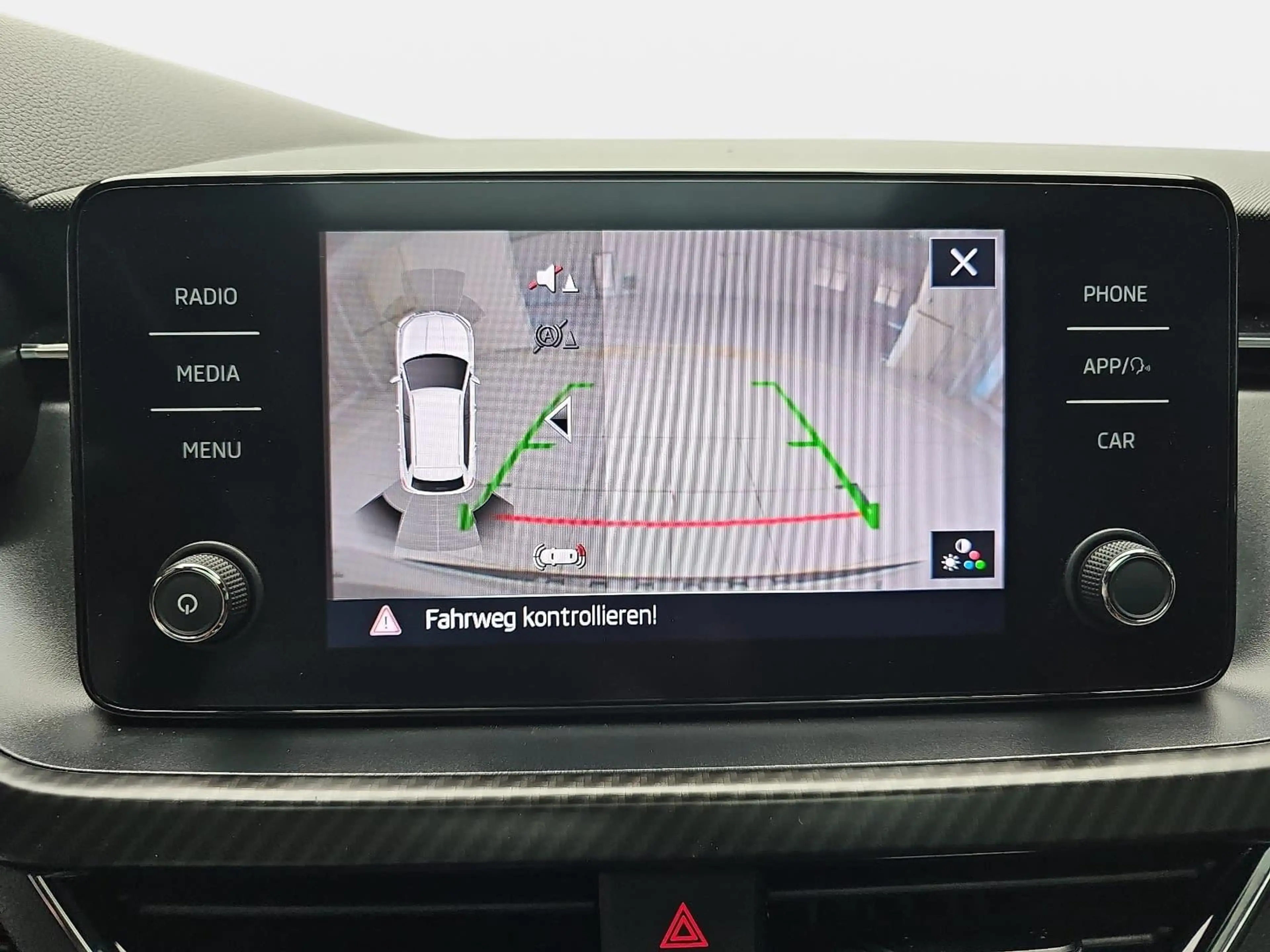 Skoda Kamiq Kamiq 1.0 TSI Monte Carlo LED ACC Winter — photo 11