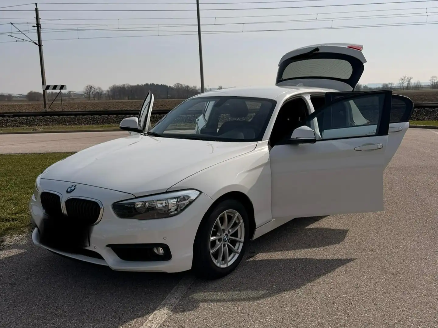 BMW 116 116i Advantage Advantage Weiß - 1