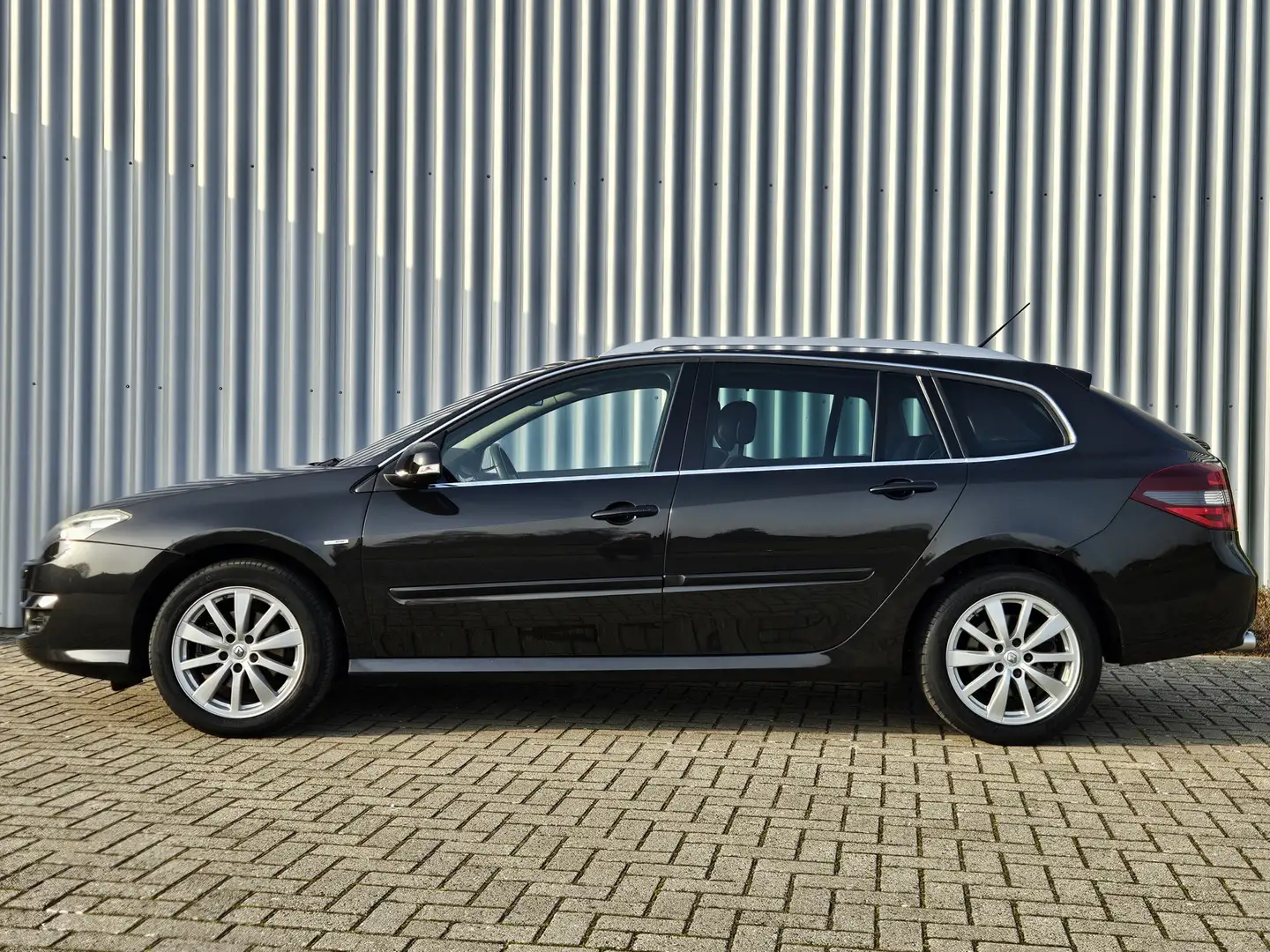 Renault Laguna Estate 2.0 dCi Bose /Automaat/Pano/Stoelverwarming Schwarz - 2