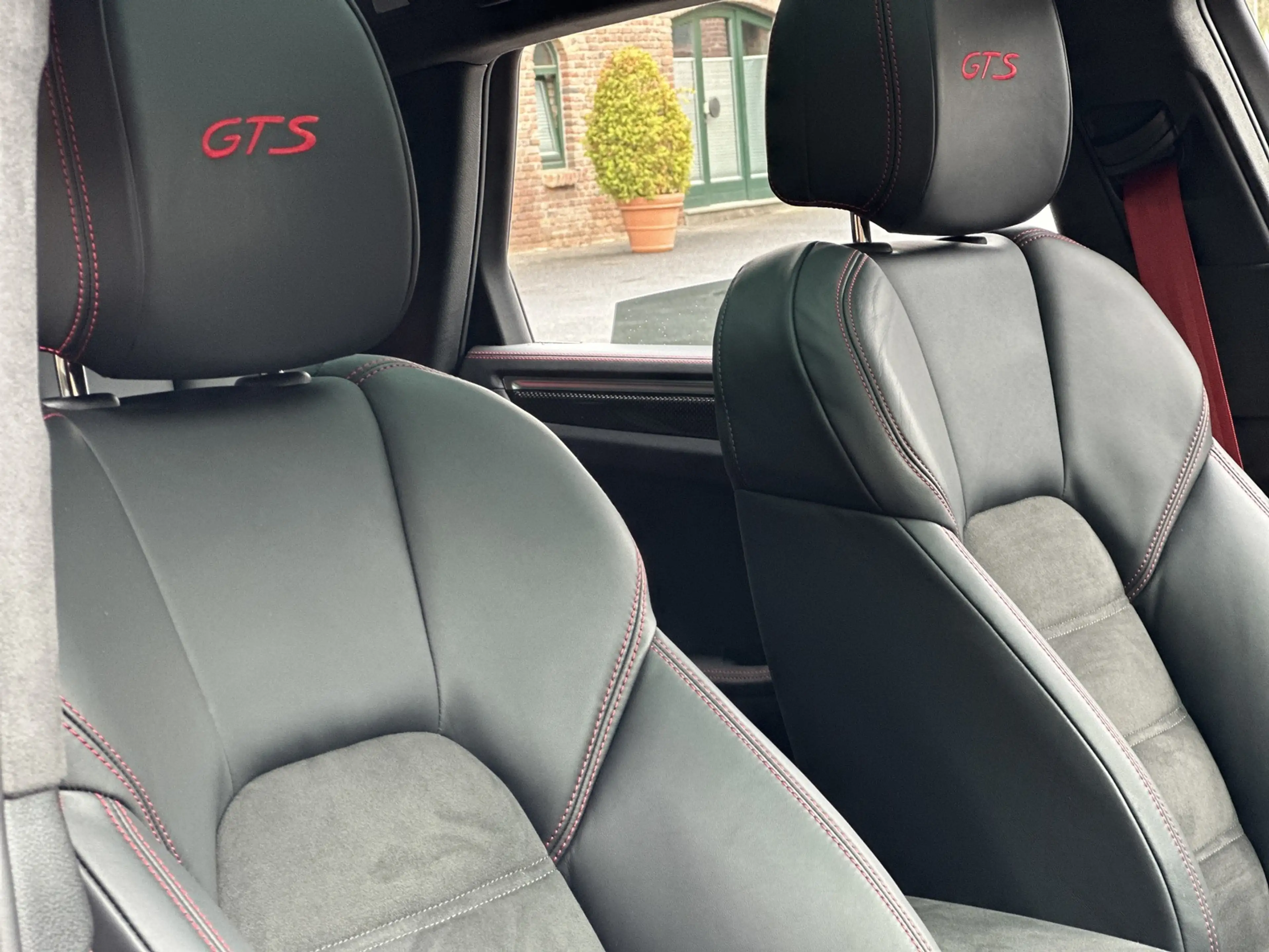 Porsche Macan GTS BOSE*PANORAMA*LED*21 EXCLUSIVE*CARBON* — photo 2
