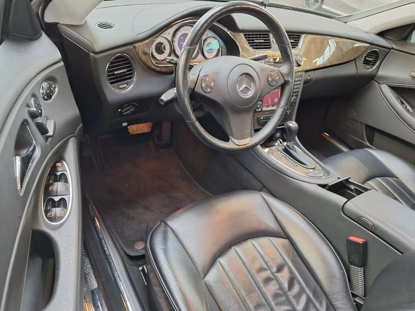 Mercedes-Benz CLS 350 CGI Prestige V6 Aut 292pk | Volleder | Stuurverw | Grijs - 2