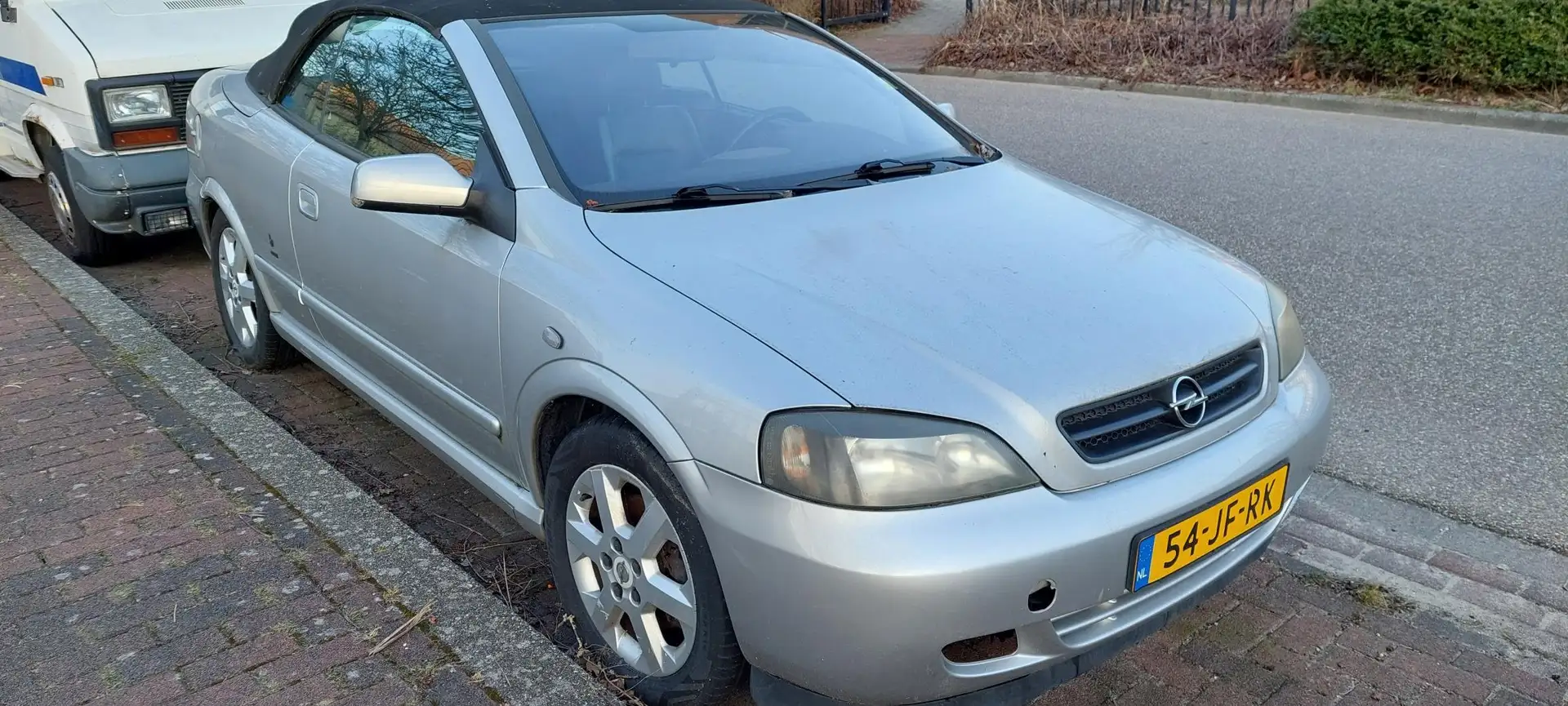 Opel Astra Astra 1.8-16V Srebrny - 2