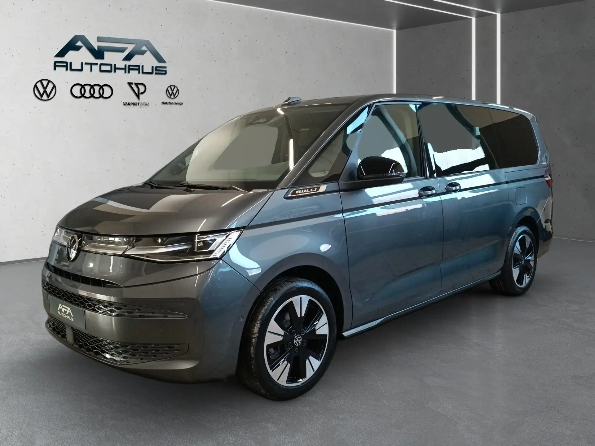 폭스바겐 Volkswagen T7 Multivan 2,0 TDI Energy lang AHK*StdHz*Matrix 2025 회색 사진 2