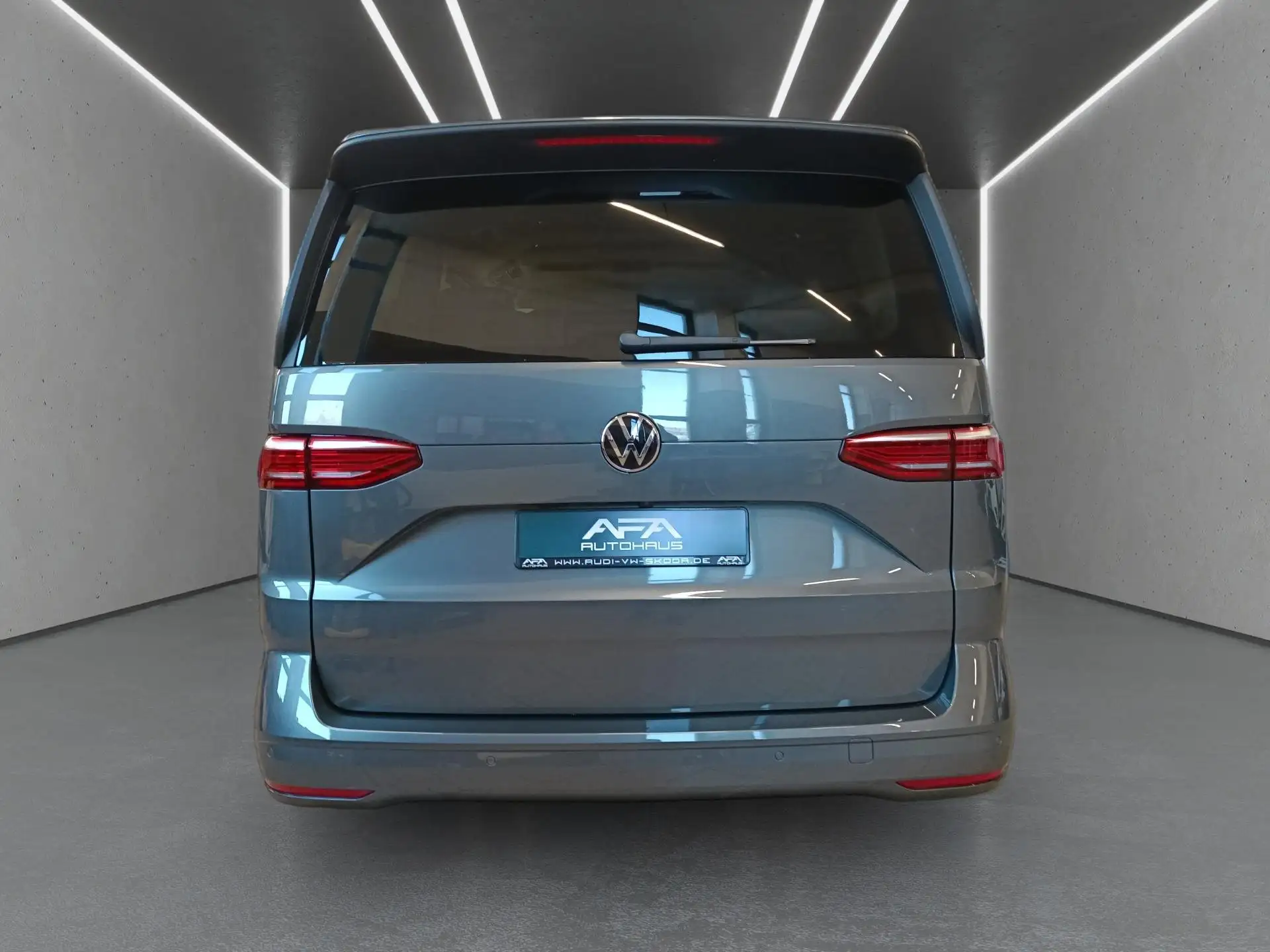 폭스바겐 Volkswagen T7 Multivan 2,0 TDI Energy lang AHK*StdHz*Matrix 2025 회색 사진 6