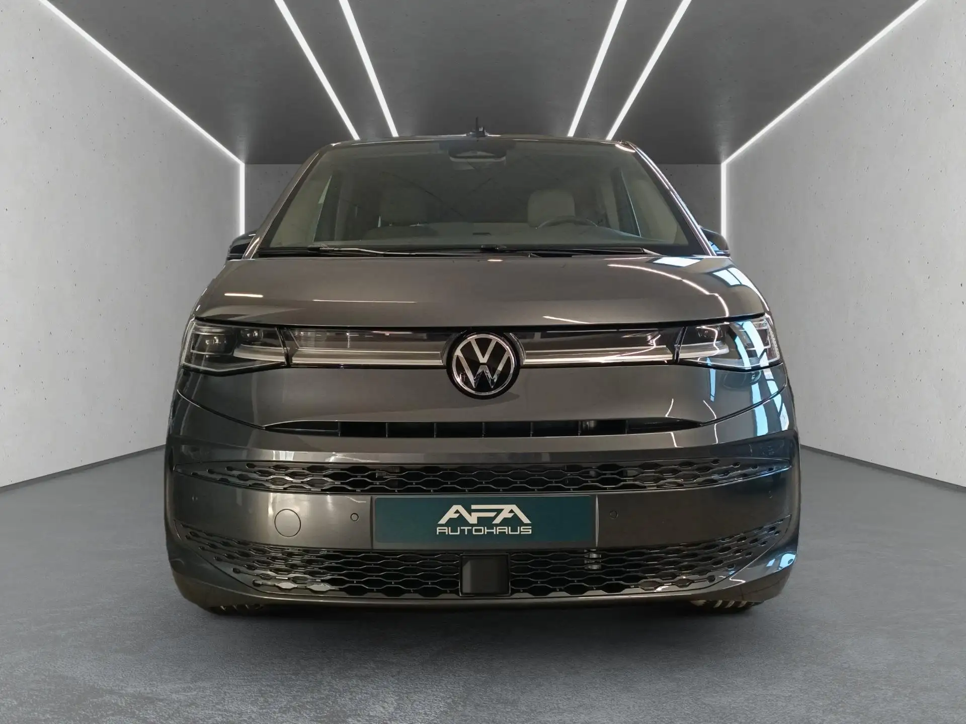 폭스바겐 Volkswagen T7 Multivan 2,0 TDI Energy lang AHK*StdHz*Matrix 2025 회색 사진 5