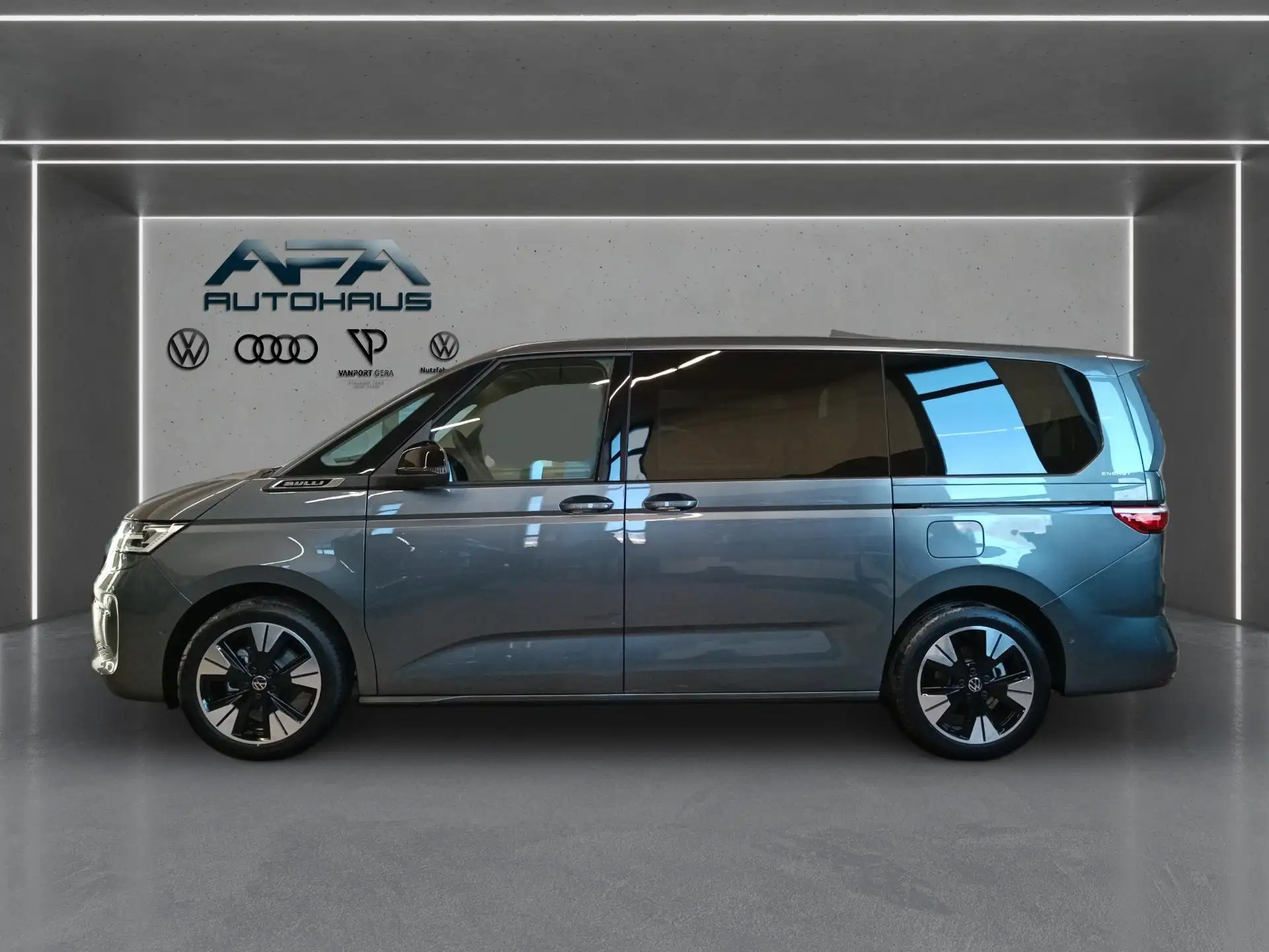 폭스바겐 Volkswagen T7 Multivan 2,0 TDI Energy lang AHK*StdHz*Matrix 2025 회색 사진 4