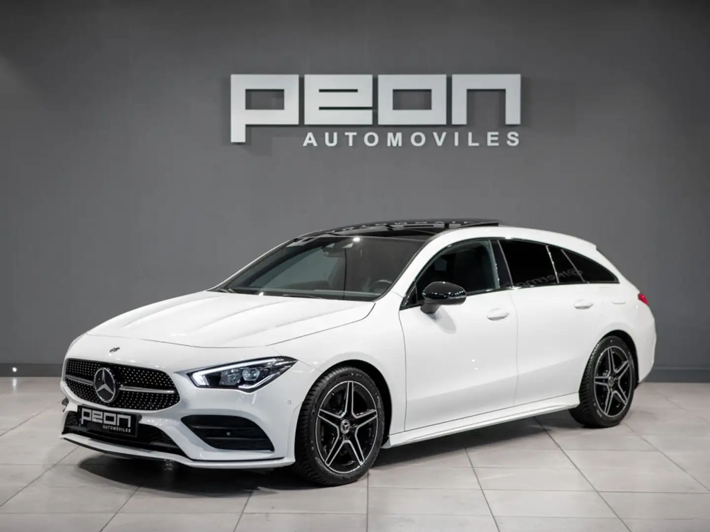 Mercedes-Benz CLA 220 Shooting Brake 7G-DCT AMG Line Blanco - 1