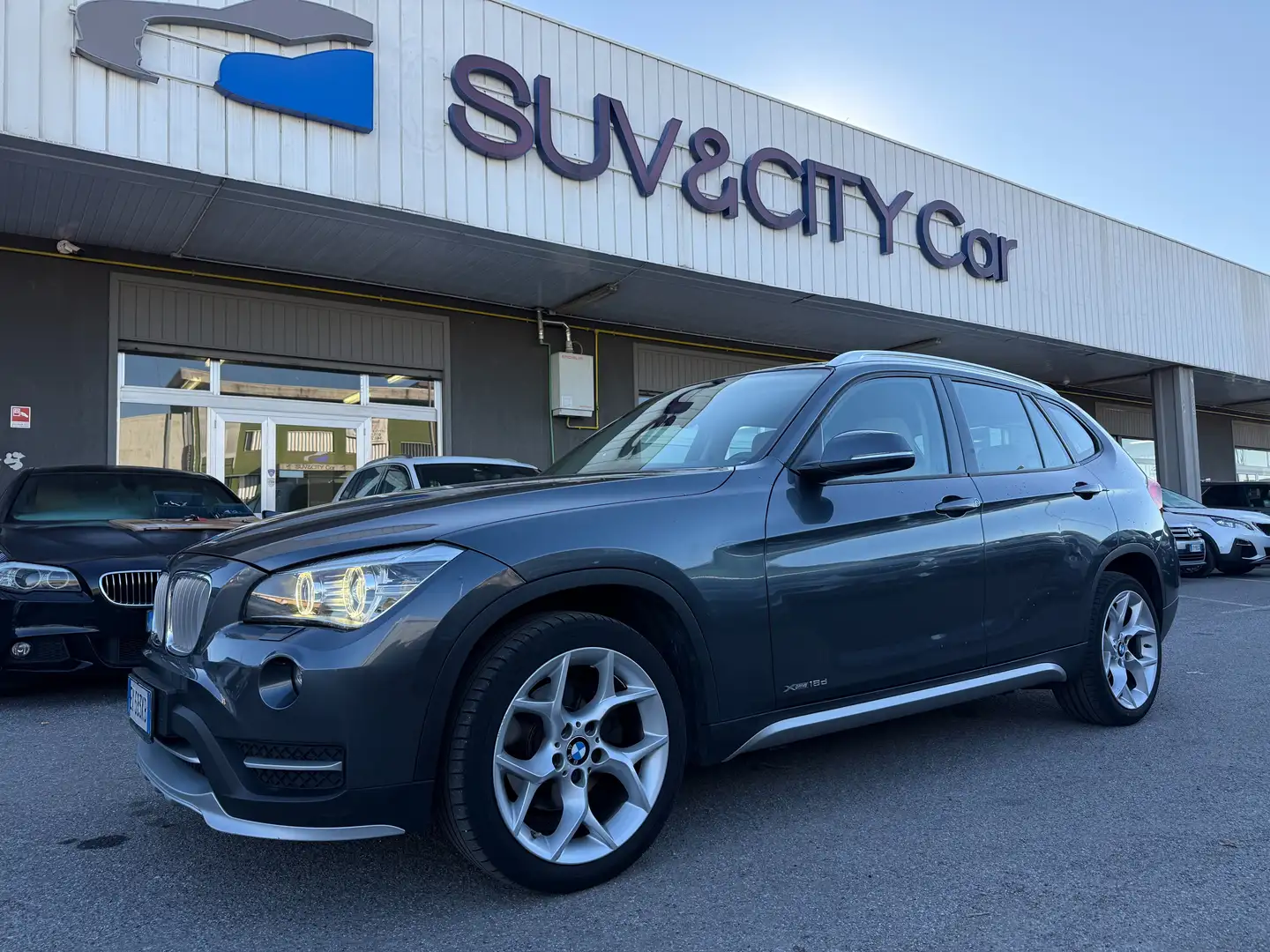 BMW X1 xdrive18d xLine Grey - 1