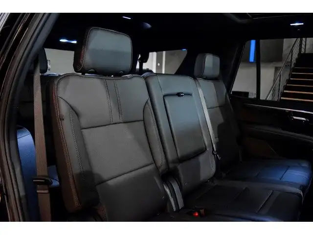 Chevrolet Tahoe view 12