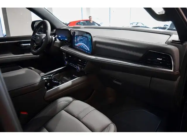 Chevrolet Tahoe view 4