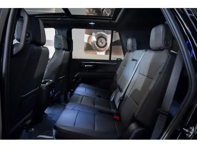 Chevrolet Tahoe view 9
