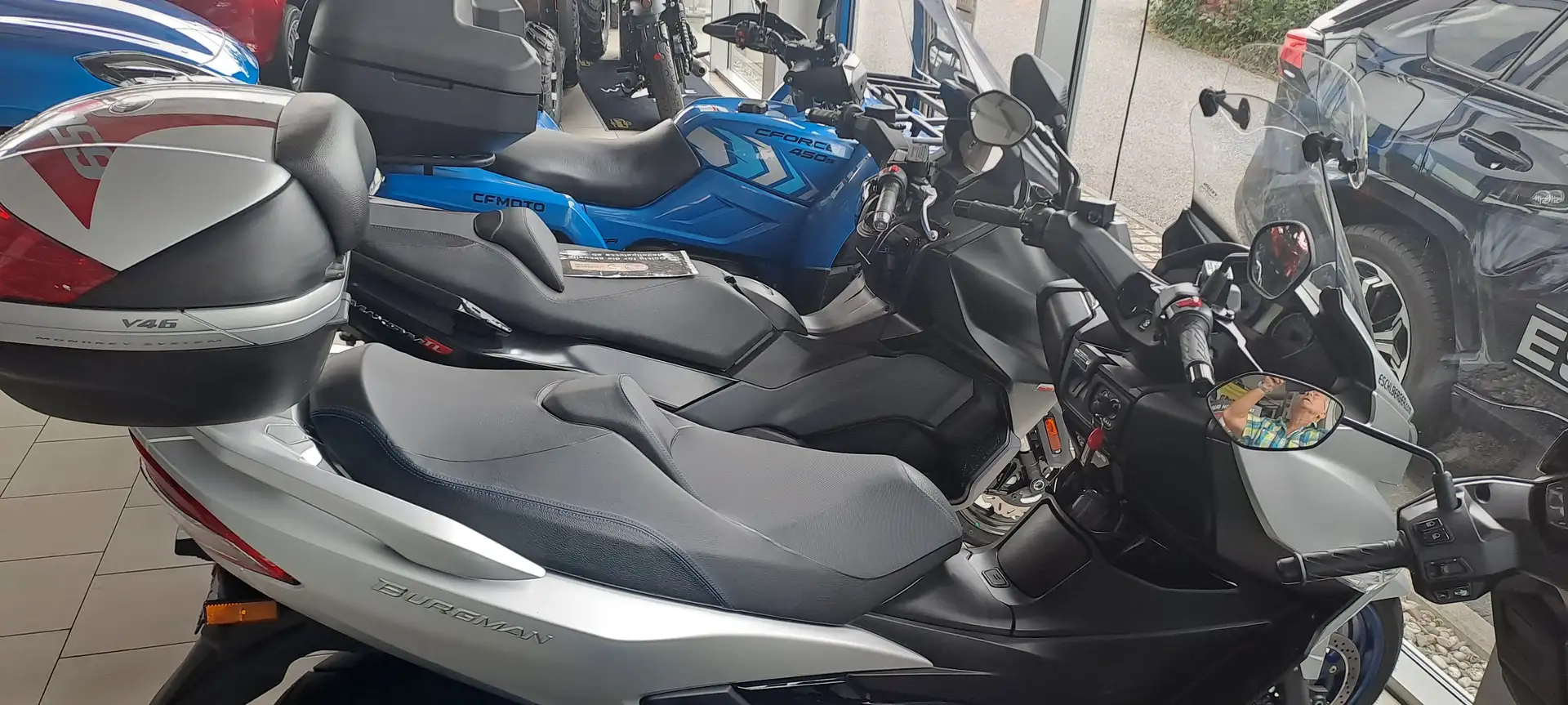 Suzuki Burgman 400 "mit Top-Case + Träger" *sofort verfügbar!* Gümüş rengi - 1