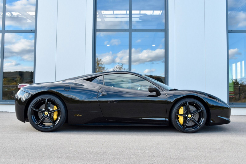 Ferrari 458 ITALIA KAMERA LIFT BLACK CARBON EDITION — photo 11