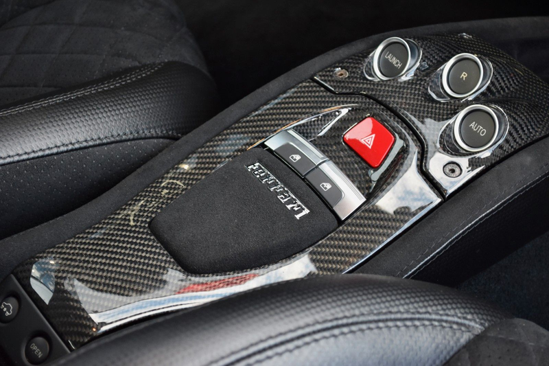 Ferrari 458 ITALIA KAMERA LIFT BLACK CARBON EDITION — photo 15