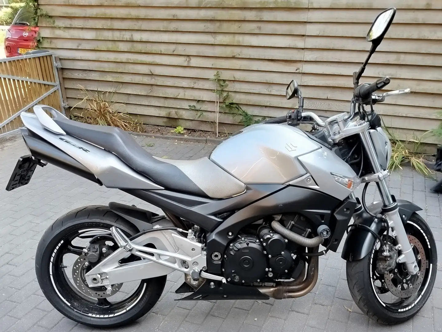 Suzuki GSR 600 Zilver - 1