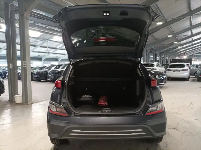 Hyundai Kona view 6