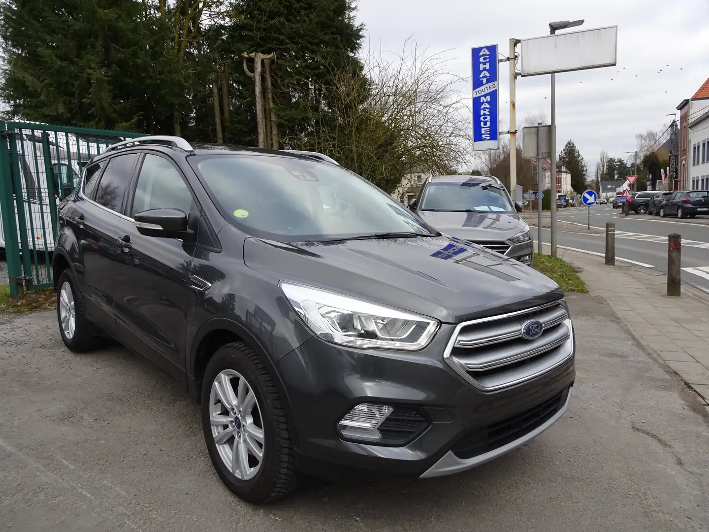 Ford Kuga 2.0 TDCi FWD Business Class PS (EU6.2) Gris - 2