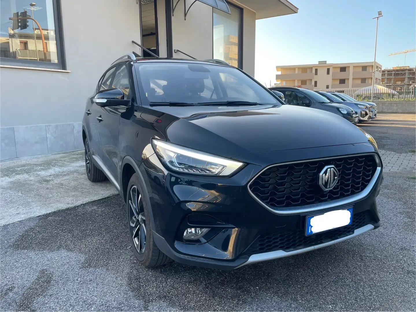 MG ZS 1.5 Luxury Noir - 2