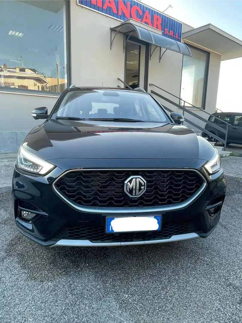 MG ZS 1.5 Luxury Noir - 1