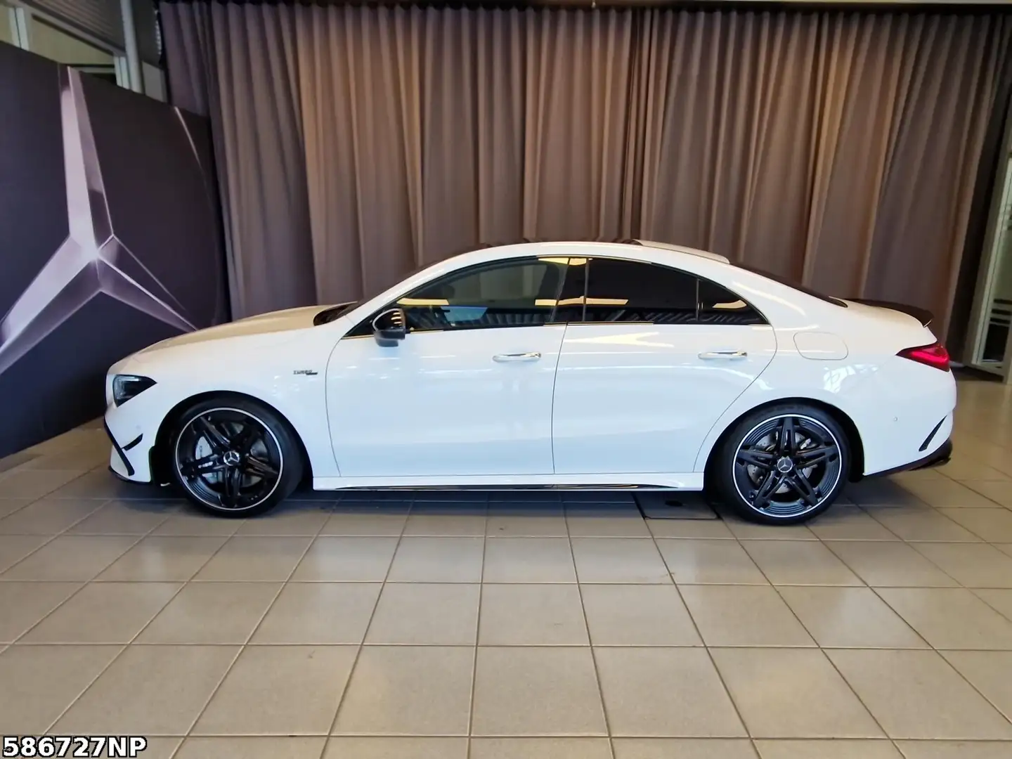 Mercedes-Benz CLA 35 AMG 4M  Night Burmester Multibeam Kamera. Blanco - 2