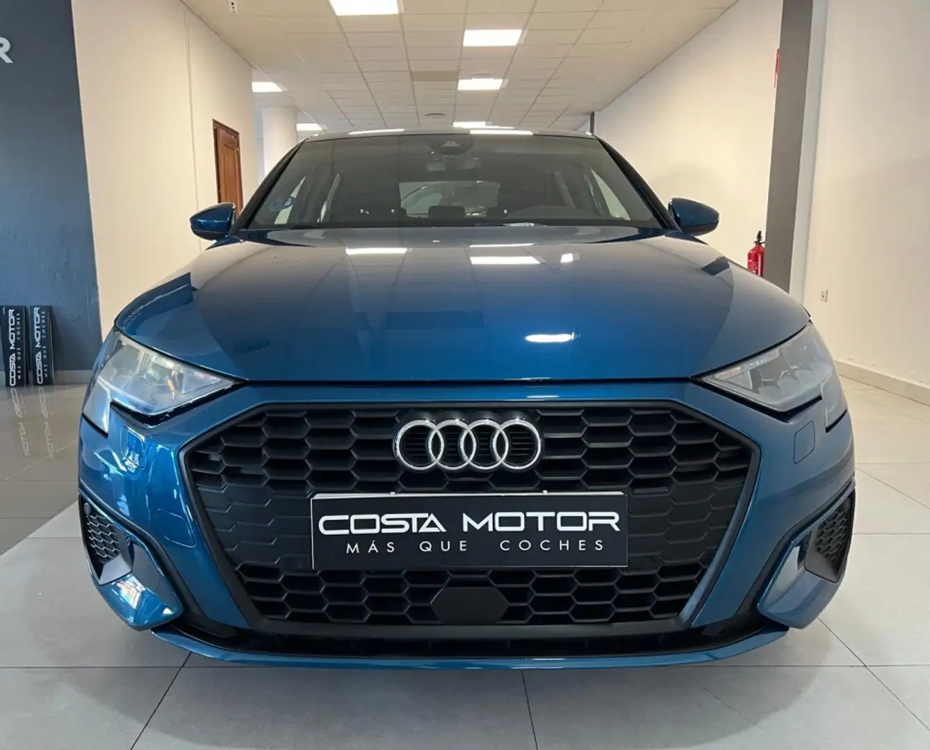 Audi A3 Sportback 30 TFSI S tronic Azul - 2