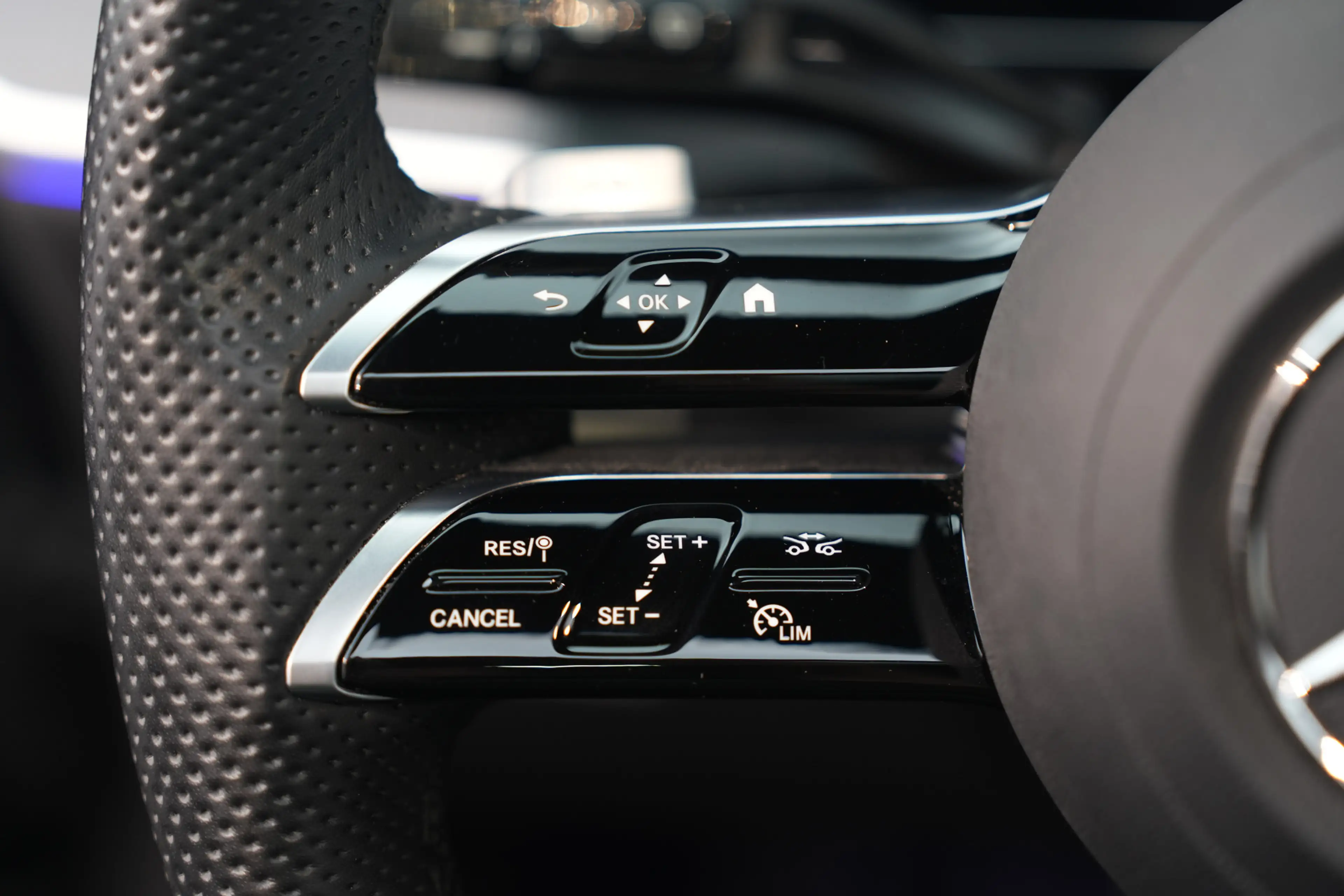 Mercedes-Benz GLC 400 400e 4MATIC AMG Premium+ ✅ TREKHAAK ✅ DISTRONIC ✅ — photo 37